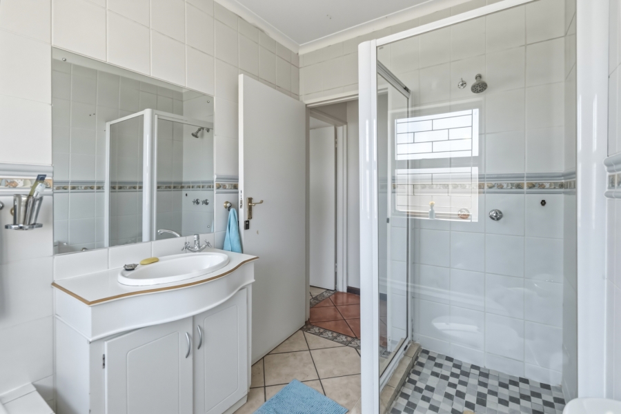 4 Bedroom Property for Sale in Bay Park Western Cape